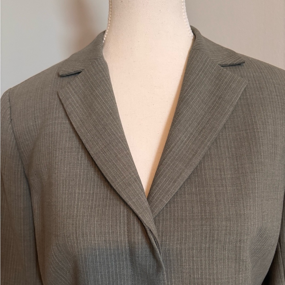 Classic Women's Gray Ross Mayer 100% Wool Blazer - Picture 7 of 10
